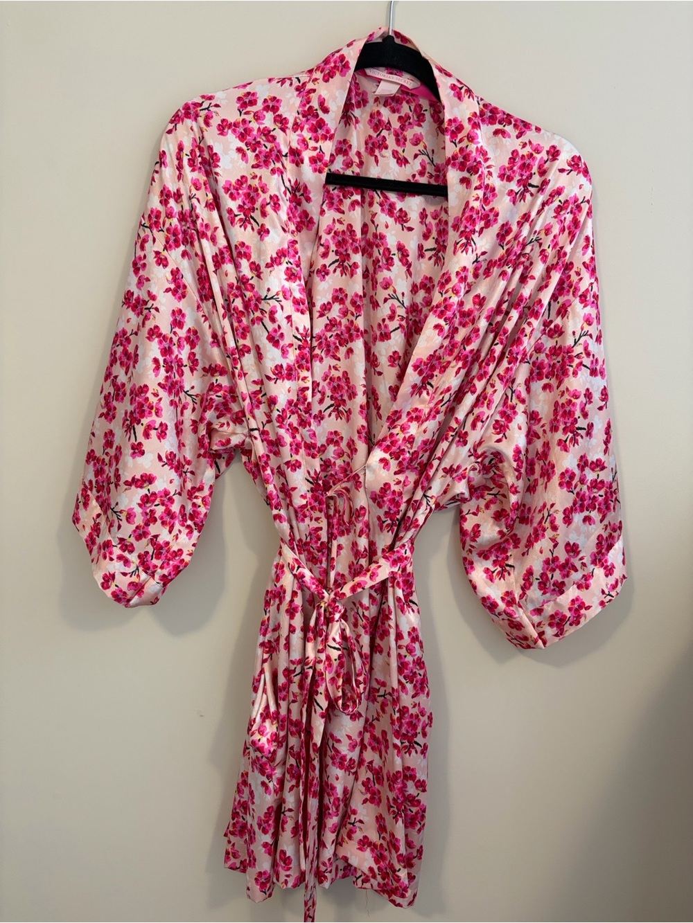 Victoria Secret Robe - Picture 2 of 4